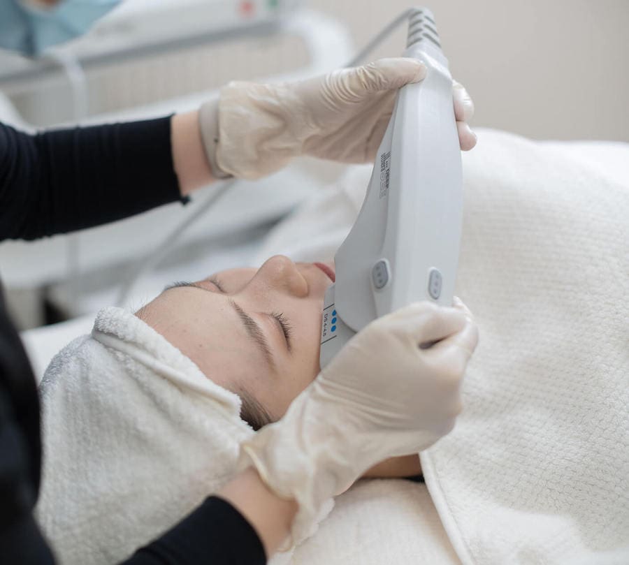 Ultherapy Mississauga treatment in progres